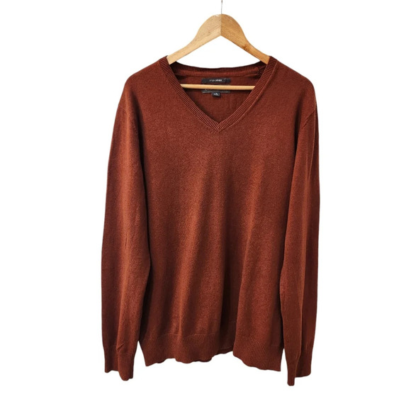 Eddie Bauer Sweater Mens TL Rust Red V Neck Cotton Cashmere Vintage Knit - Picture 1 of 11